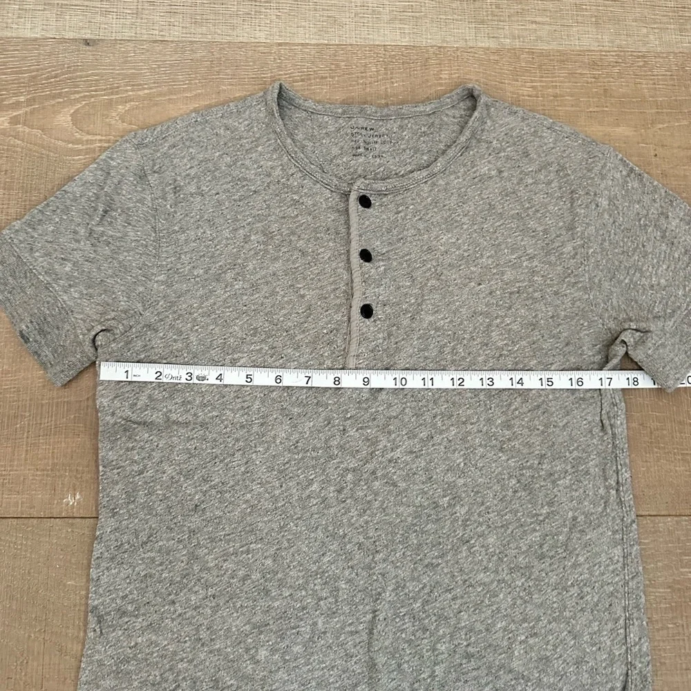 J. Crew Men's Gray Short Sleeve Henley